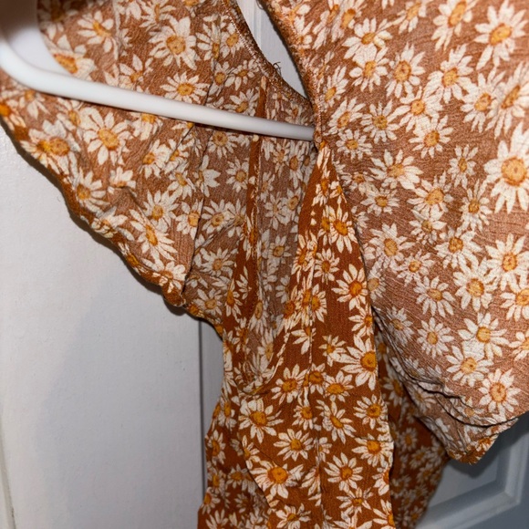 Forever 21 Brown Floral Cropped Blouse - Picture 4 of 4